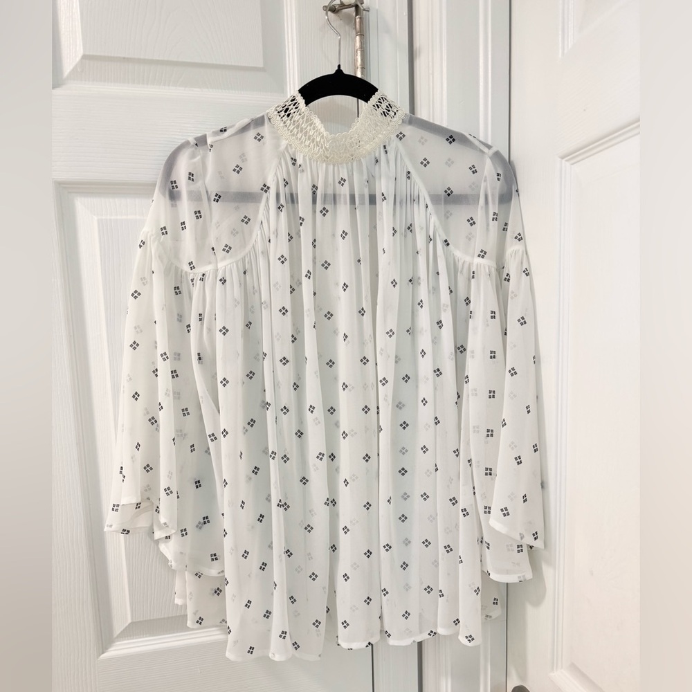 Revolve Acler Oxford blouse in bead print white high neck size 8 semi sheer - Picture 2 of 6
